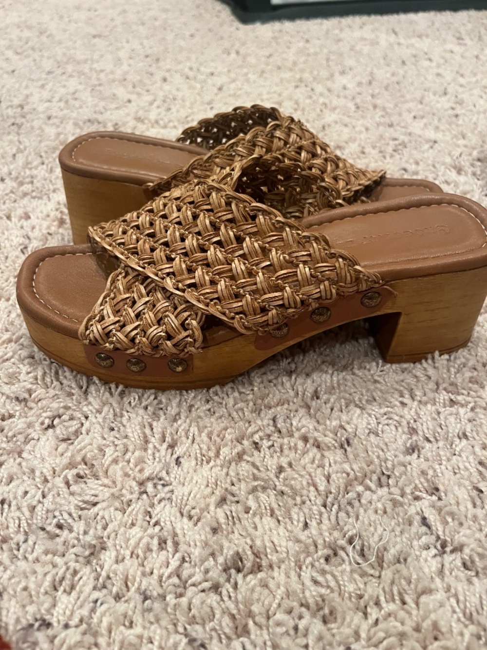 Chocolat Blu Dawn Platform Slide Sandal - Picture 8 of 14